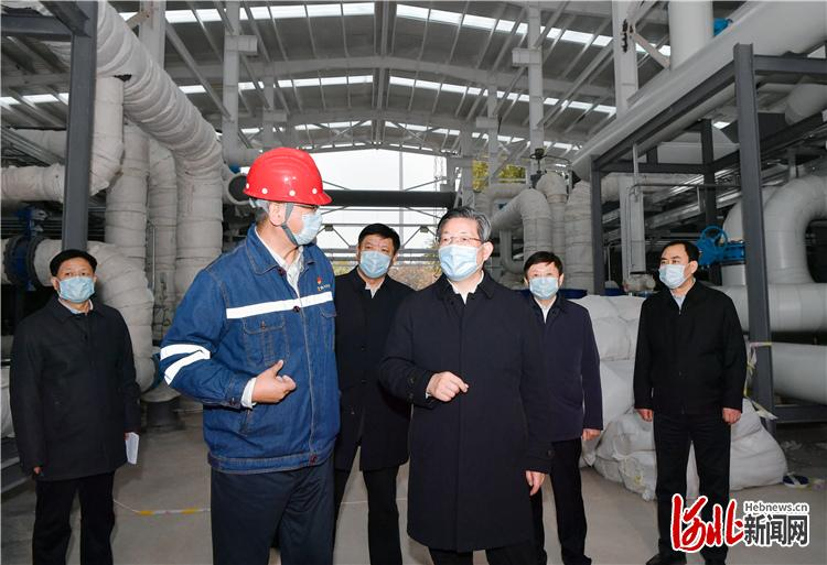 Íõ¶«·åÔÚʯ°µ·Ã¼ì²é¹©Å¯ÊÂÇ飺ʱ¿ÌÌåÌùÃñÉúÀäů(ͼ2) Íõ¶«·åÔÚʯ°µ·Ã¼ì²é¹©Å¯ÊÂÇ飺ʱ¿ÌÌåÌùÃñÉúÀäů(ͼ2)