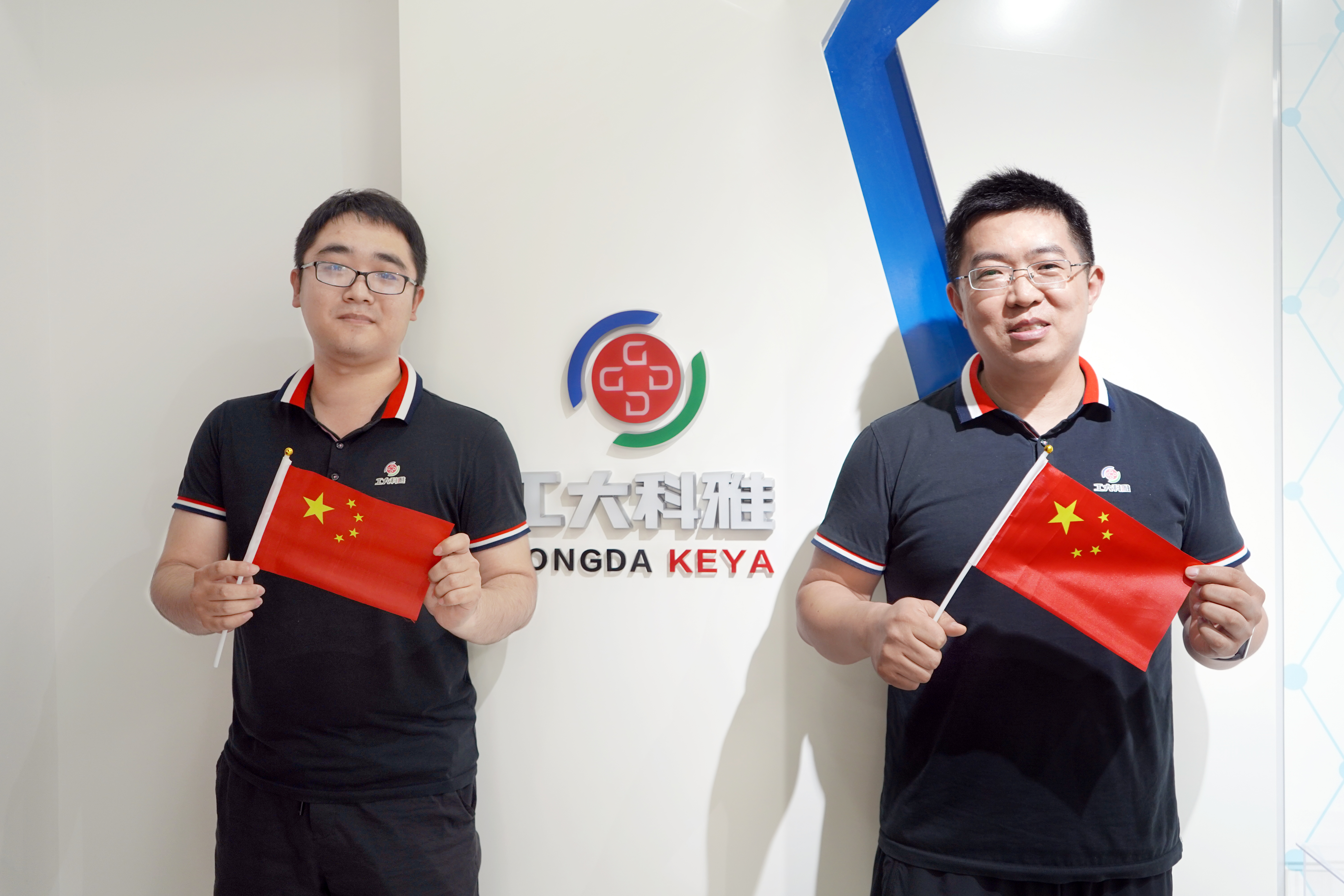 ÎҺ͹úÆìºÏ¸öÓ°ØÀ´×Կʱ¹Ù·½ÓéÀÖÈ˵ÄÅú×¢(ͼ16) ÎҺ͹úÆìºÏ¸öÓ°ØÀ´×Կʱ¹Ù·½ÓéÀÖÈ˵ÄÅú×¢(ͼ16)